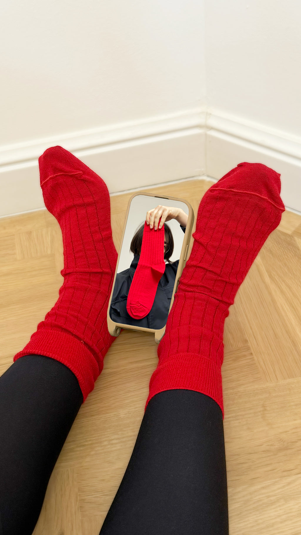 🧛 Transylvanian Merino Wool – Red